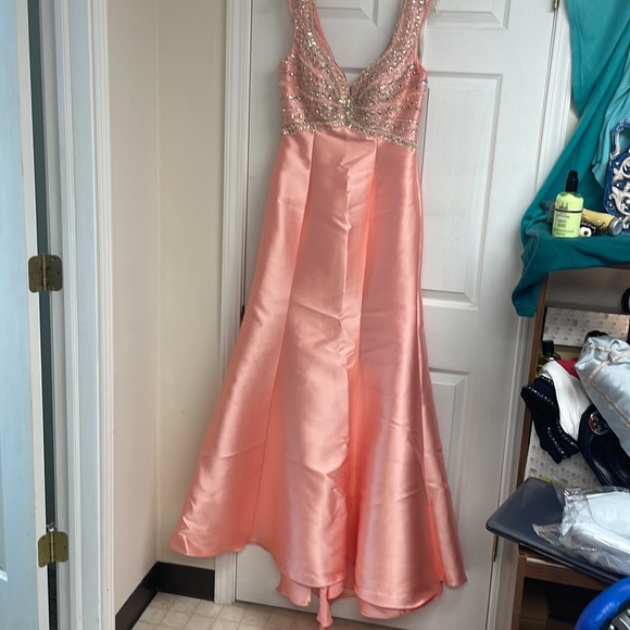 NEW Tony Bowls La Gala Evening Prom Gown Dress peach Sz 8 - Picture 4 of 10
